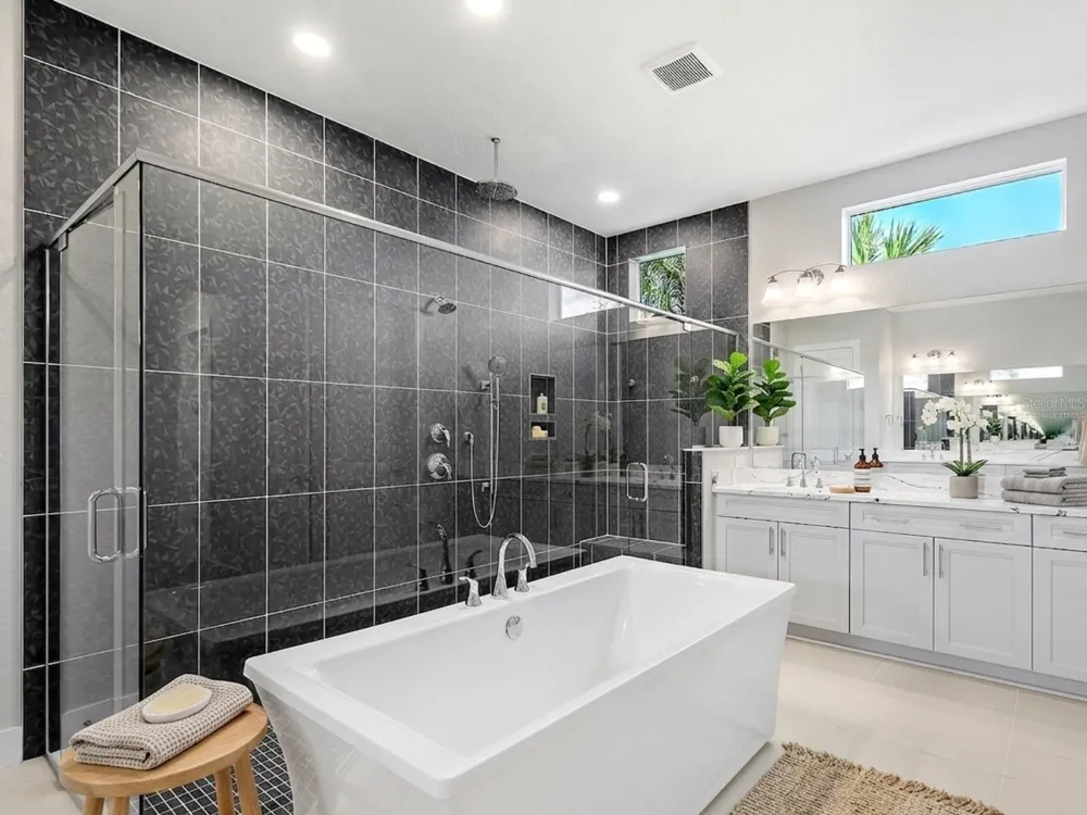 17974 PALMISTE DRIVE Lakewood Ranch, FL 34202