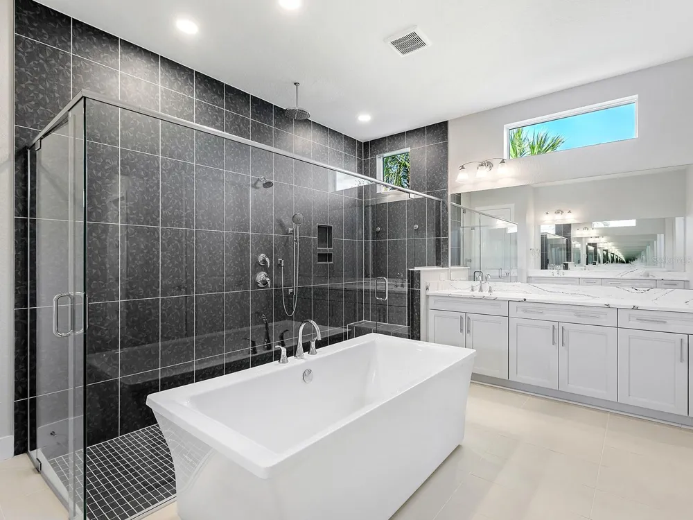 17974 PALMISTE DRIVE Lakewood Ranch, FL 34202