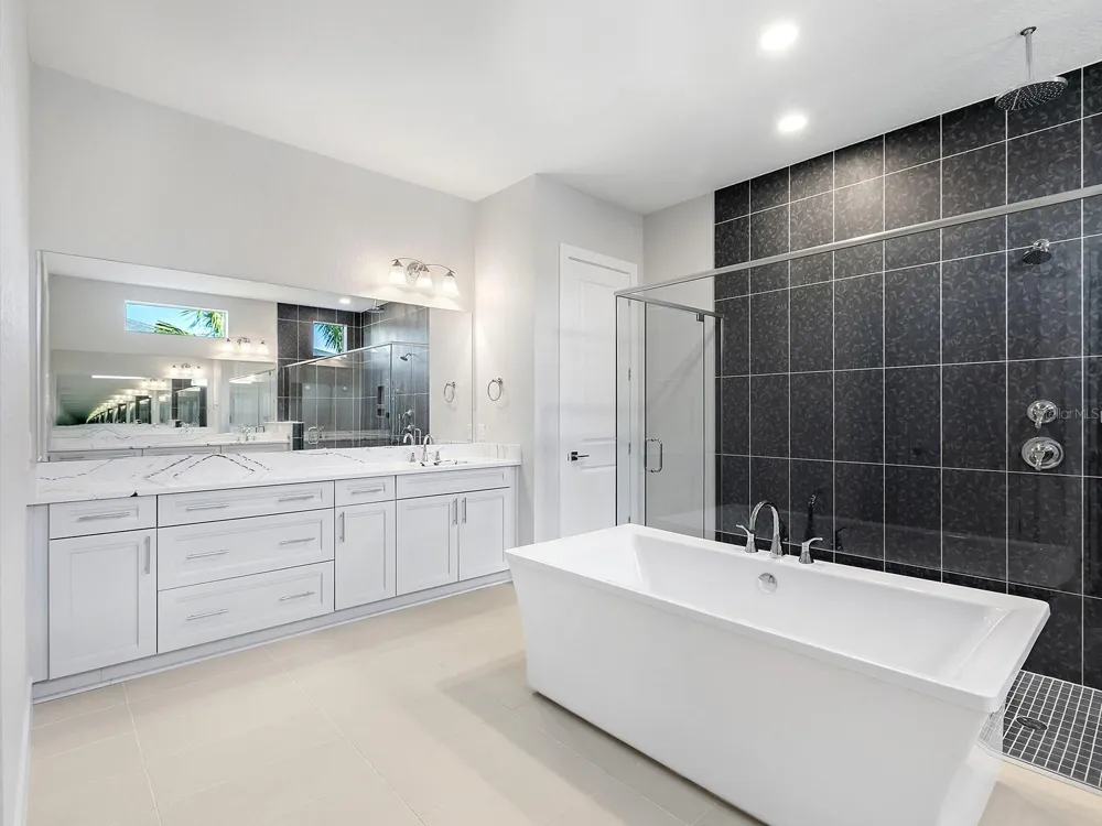 17974 PALMISTE DRIVE Lakewood Ranch, FL 34202