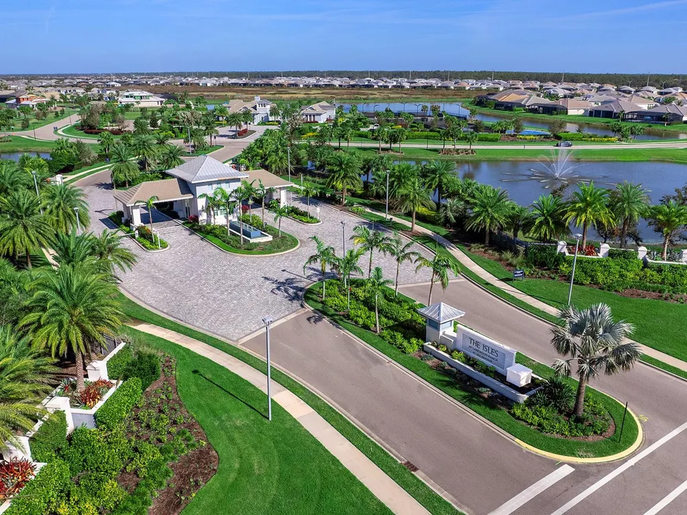 17974 PALMISTE DRIVE Lakewood Ranch, FL 34202