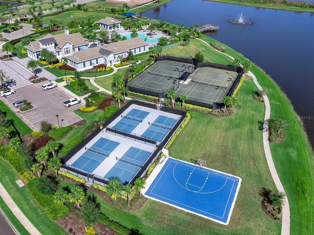 17974 PALMISTE DRIVE Lakewood Ranch, FL 34202