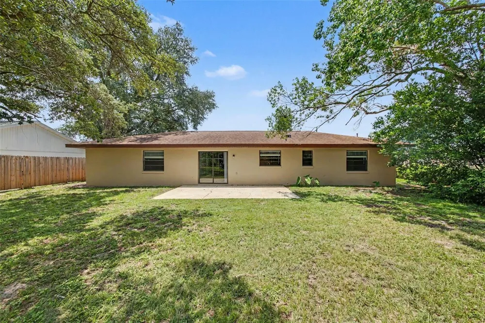 840 RAYSTON STREET Deltona, FL 32725