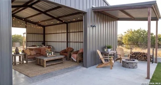239 Flat Rock Creek Comfort, TX 78013