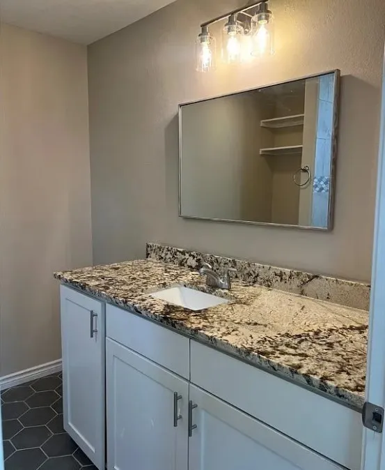 709 W Evans Street Hearne, TX 77859