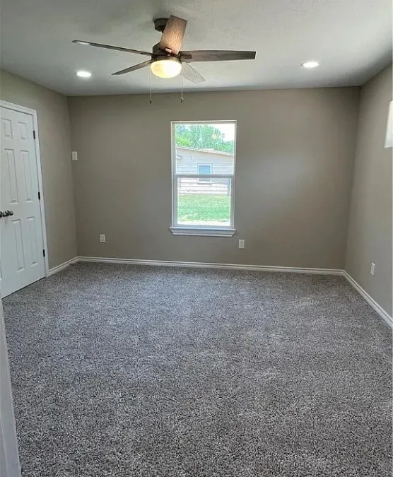 709 W Evans Street Hearne, TX 77859