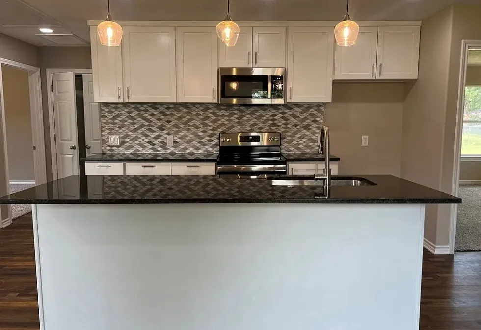 709 W Evans Street Hearne, TX 77859