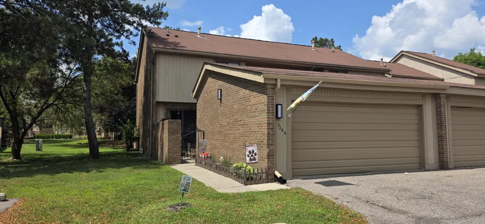 5256 Wright Way E West Bloomfield, MI 48322