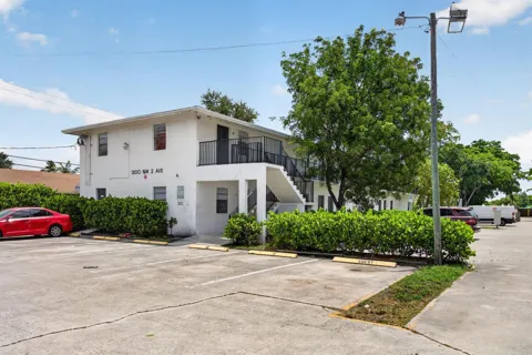 1300 NW 2nd Avenue #12