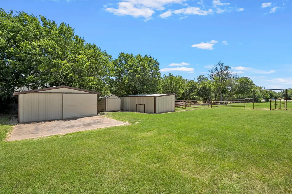 204 Christopher Drive Bruceville Eddy, TX 76524