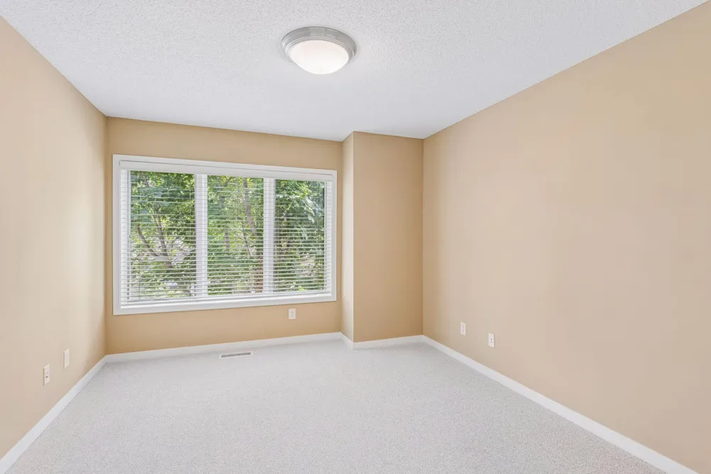 519 Willoughby Way W Minnetonka, MN 55305