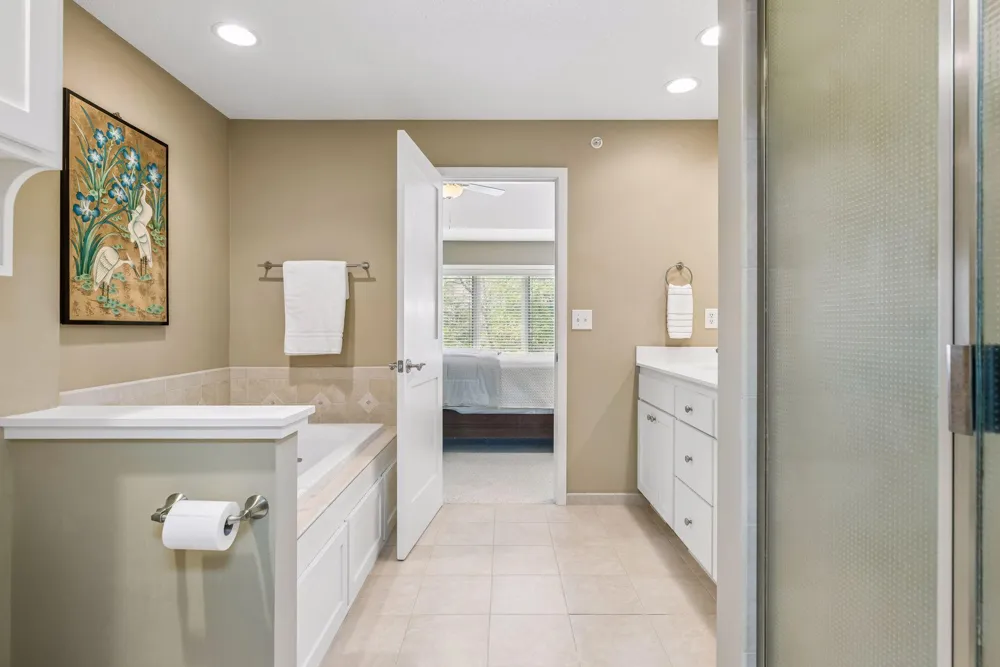 519 Willoughby Way W Minnetonka, MN 55305