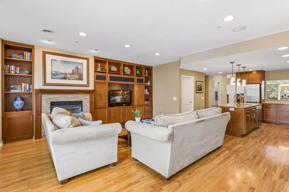 519 Willoughby Way W Minnetonka, MN 55305