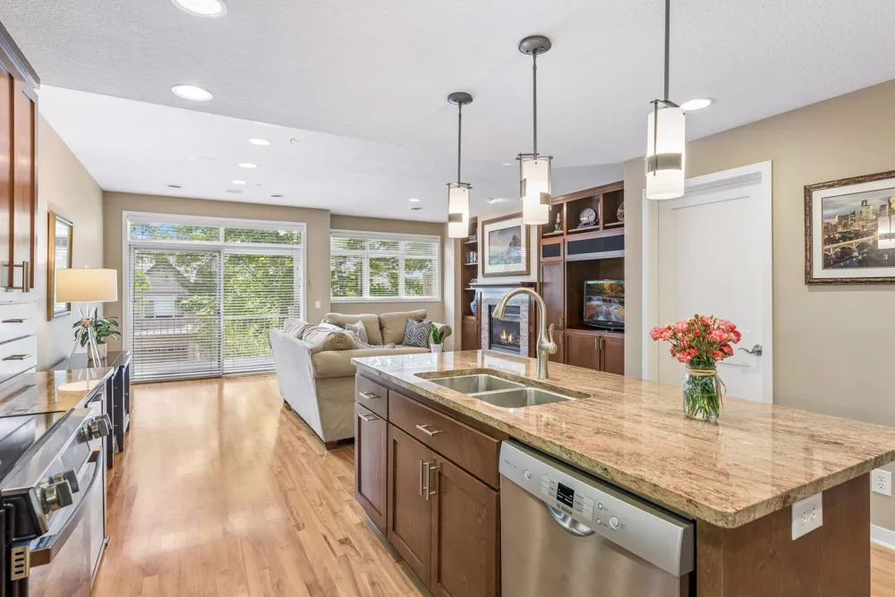 519 Willoughby Way W Minnetonka, MN 55305