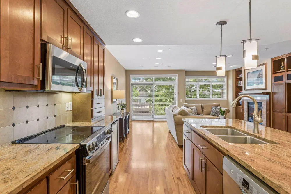 519 Willoughby Way W Minnetonka, MN 55305