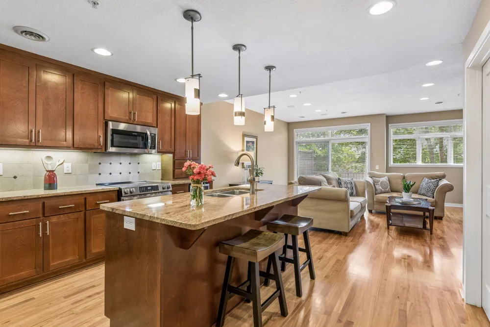 519 Willoughby Way W Minnetonka, MN 55305