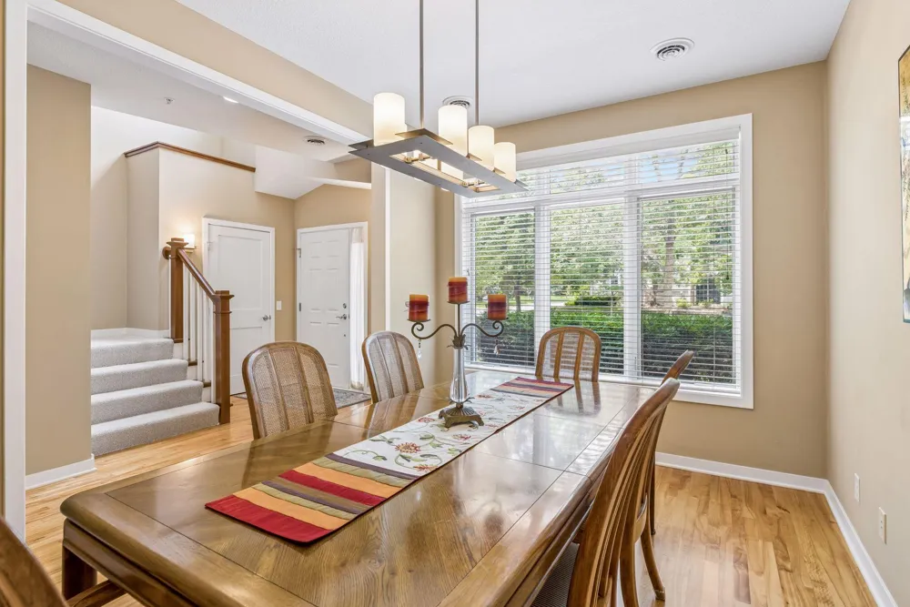 519 Willoughby Way W Minnetonka, MN 55305