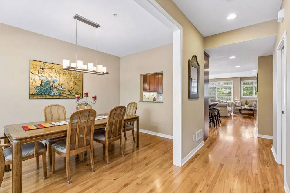 519 Willoughby Way W Minnetonka, MN 55305