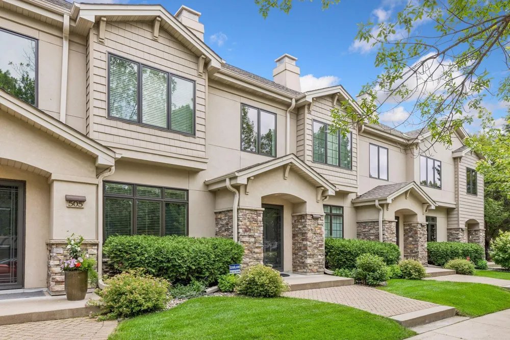 519 Willoughby Way W Minnetonka, MN 55305