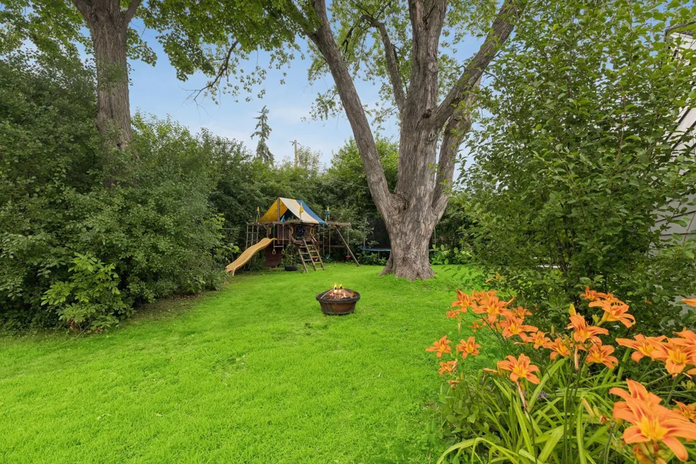 1445 Larpenteur Avenue W Falcon Heights, MN 55113