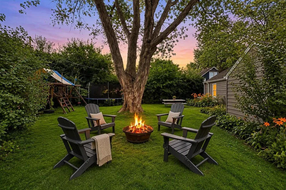 1445 Larpenteur Avenue W Falcon Heights, MN 55113