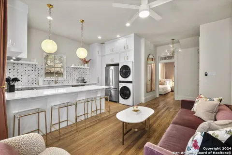 201 E Carson St Unit 1