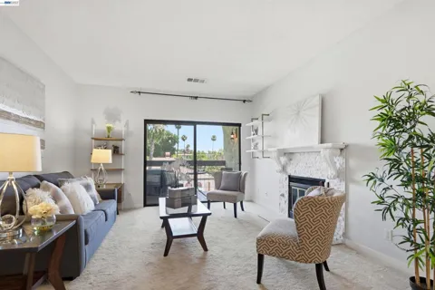 39821 Cedar Blvd #315