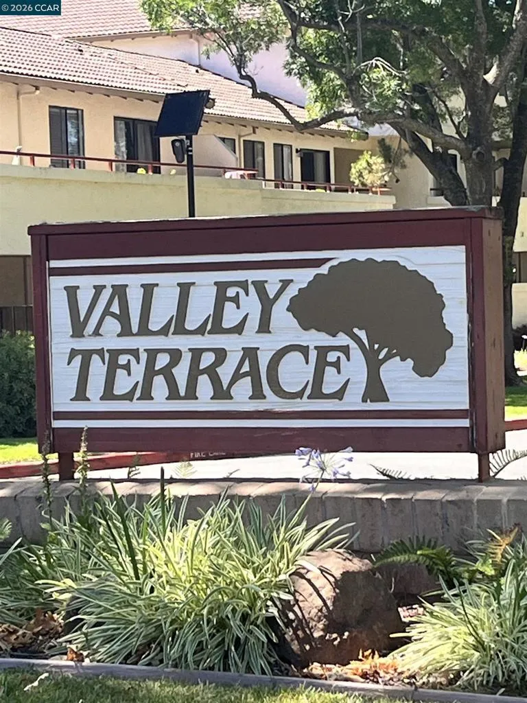 5065 Valley Crest Dr #242 Concord, CA 94521