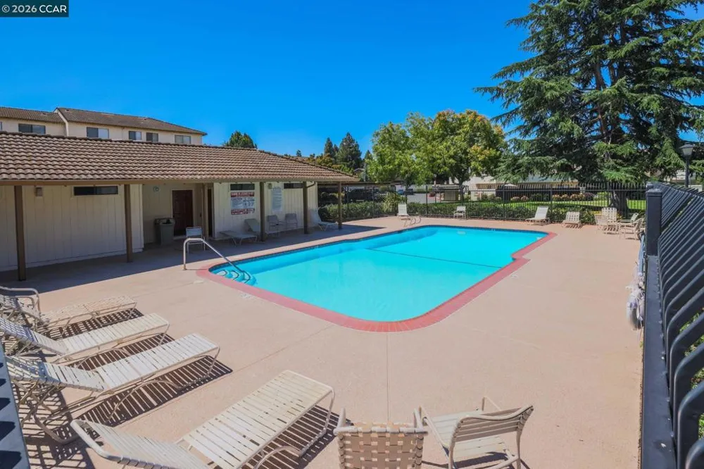 5065 Valley Crest Dr #242 Concord, CA 94521