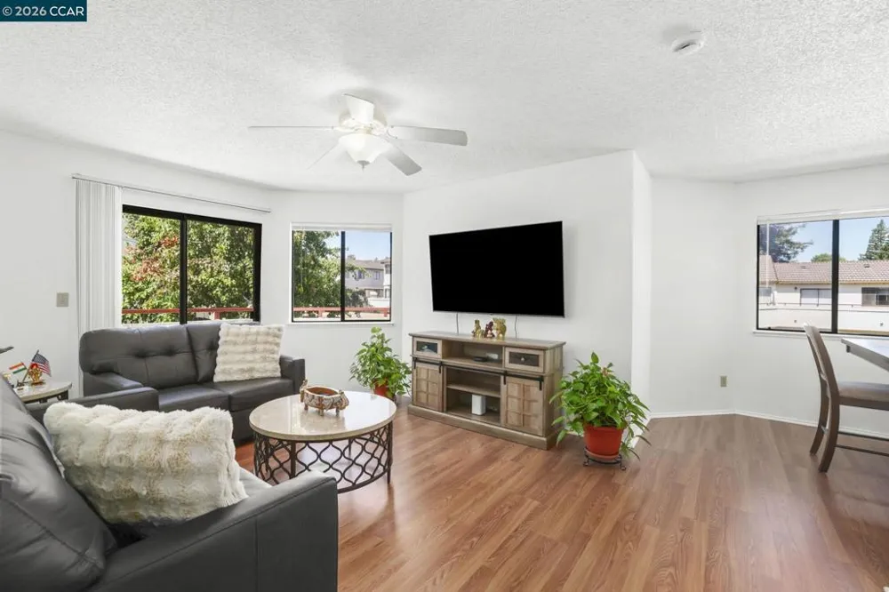 5065 Valley Crest Dr #242 Concord, CA 94521