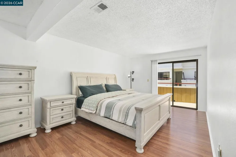 5065 Valley Crest Dr #242 Concord, CA 94521