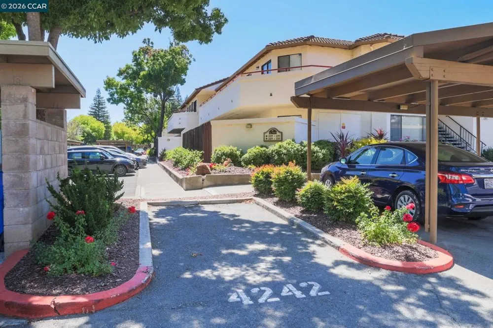 5065 Valley Crest Dr #242 Concord, CA 94521