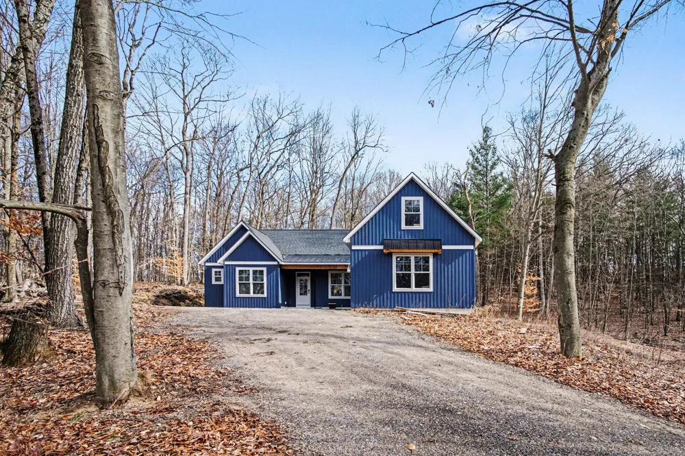 9370 S Hannah Lane Grant, MI 49327