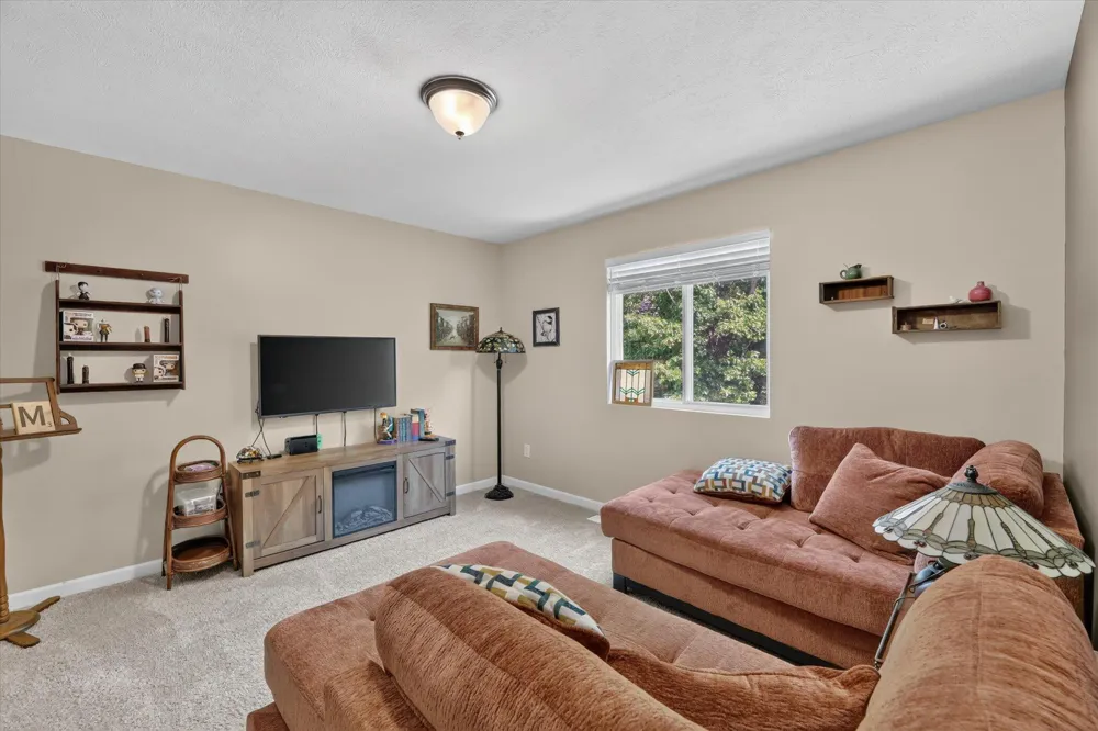10335 Craven Way Galesburg, MI 49053