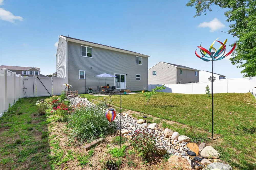 10335 Craven Way Galesburg, MI 49053