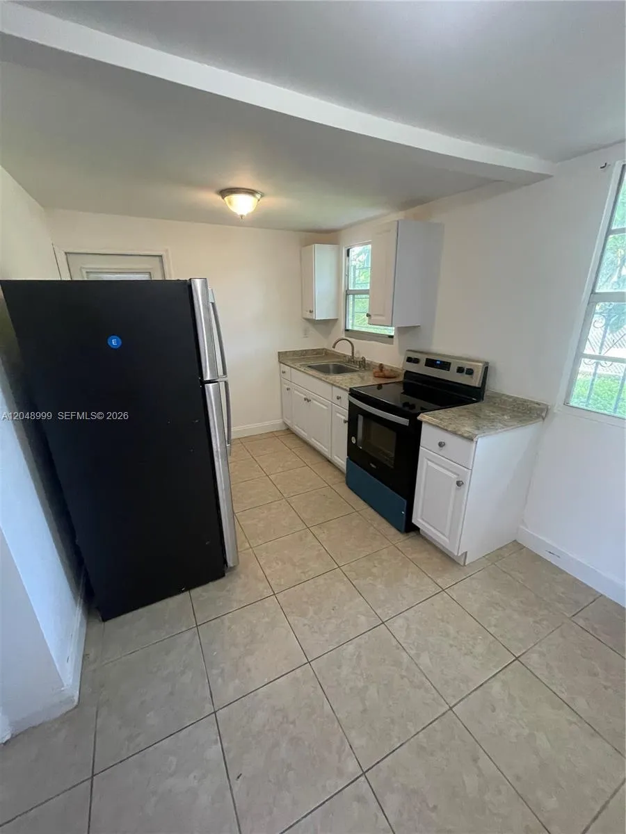 453 SW 19th Rd #Rear Miami, FL 33129