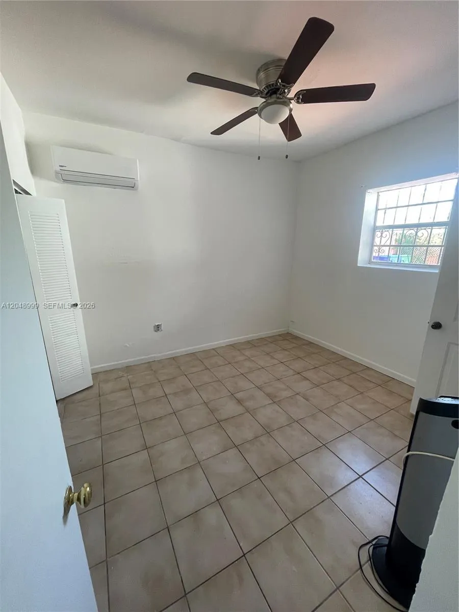 453 SW 19th Rd #Rear Miami, FL 33129