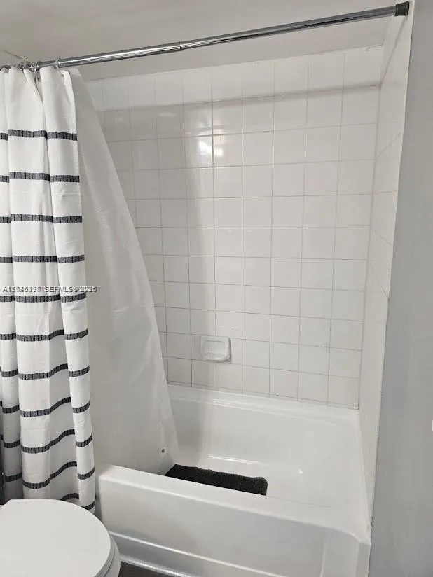 7601 E Treasure Dr #811 North Bay Village, FL 33141