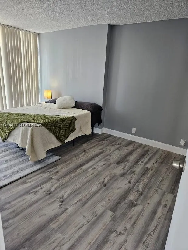 7601 E Treasure Dr #811 North Bay Village, FL 33141