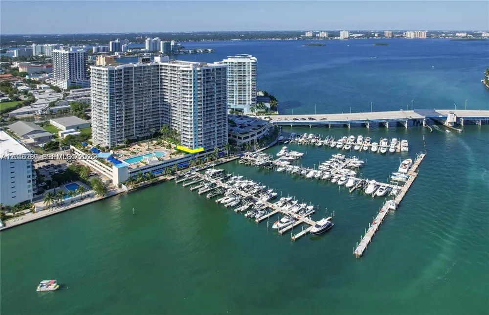7601 E Treasure Dr #811 North Bay Village, FL 33141
