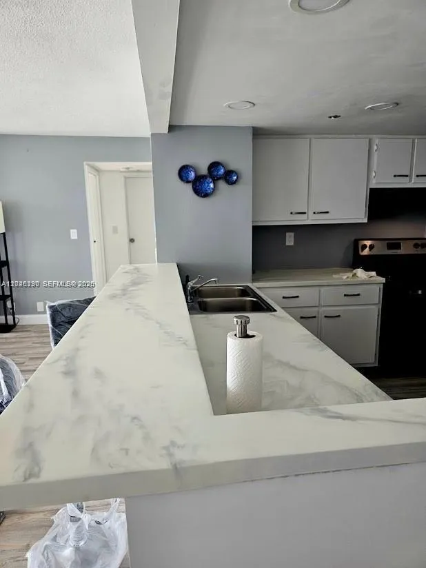7601 E Treasure Dr #811 North Bay Village, FL 33141