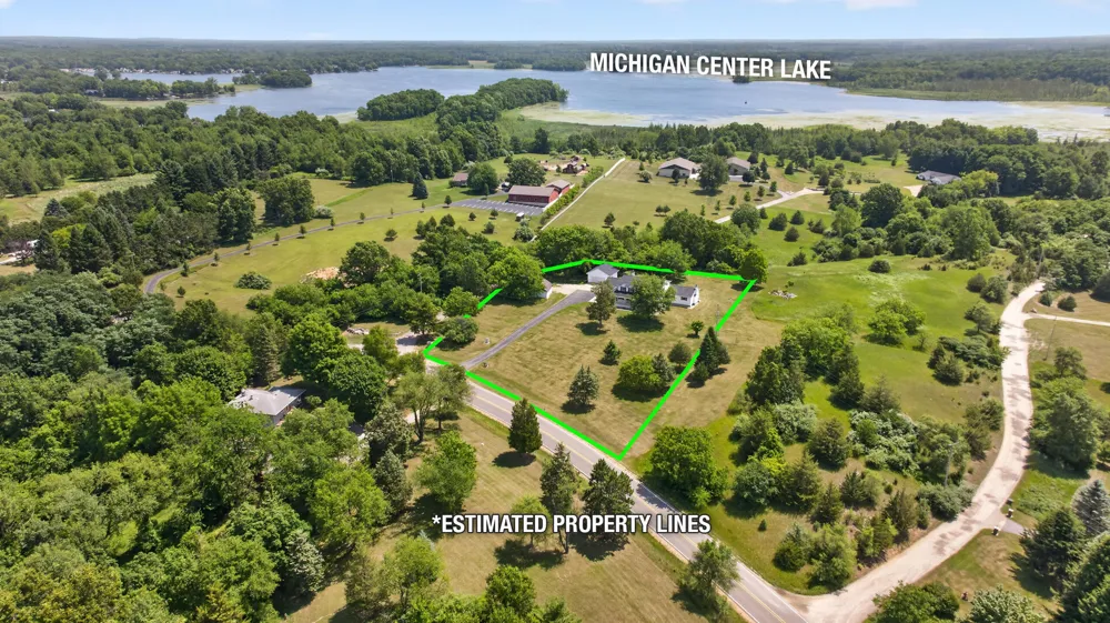 4001 Hoyer Road Napoleon Township, MI 49201
