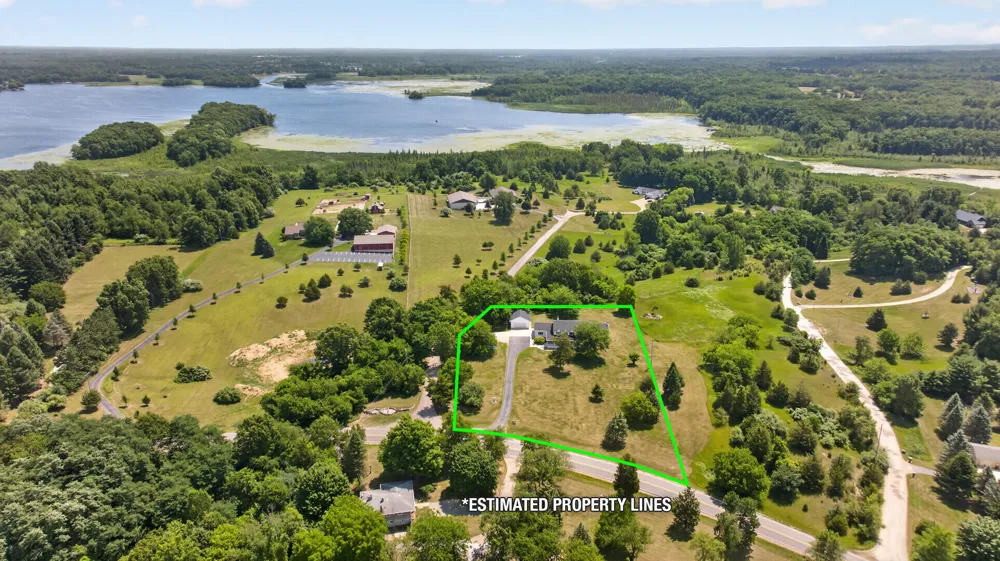 4001 Hoyer Road Napoleon Township, MI 49201