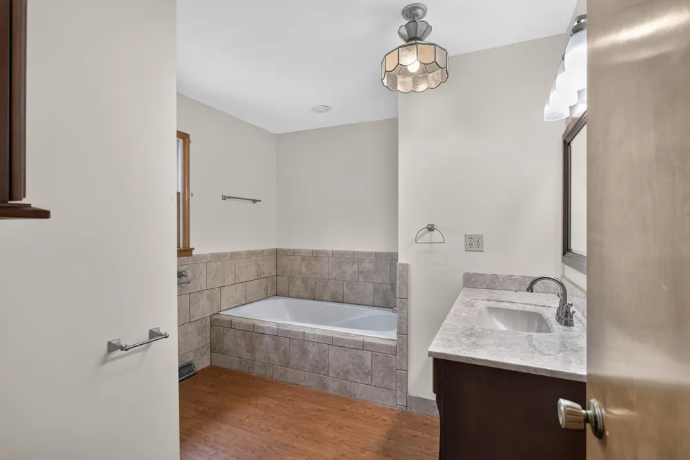 4001 Hoyer Road Napoleon Township, MI 49201