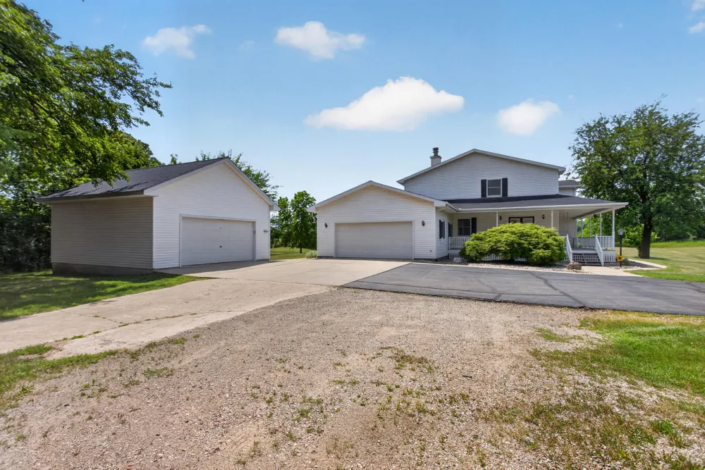 4001 Hoyer Road Napoleon Township, MI 49201