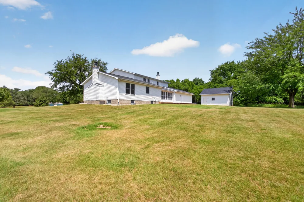 4001 Hoyer Road Napoleon Township, MI 49201