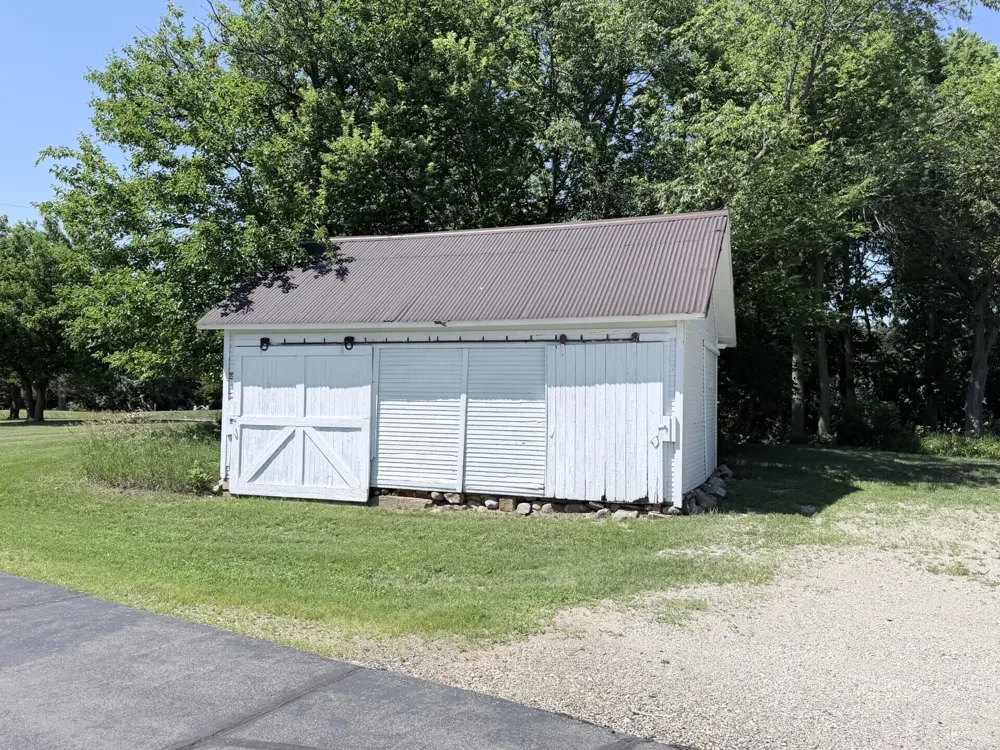 4001 Hoyer Road Napoleon Township, MI 49201