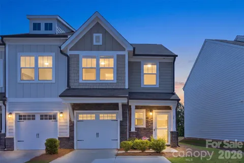 2037 Crooked Oak Lane