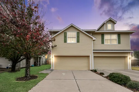 17267 Oakwood Chase Drive
