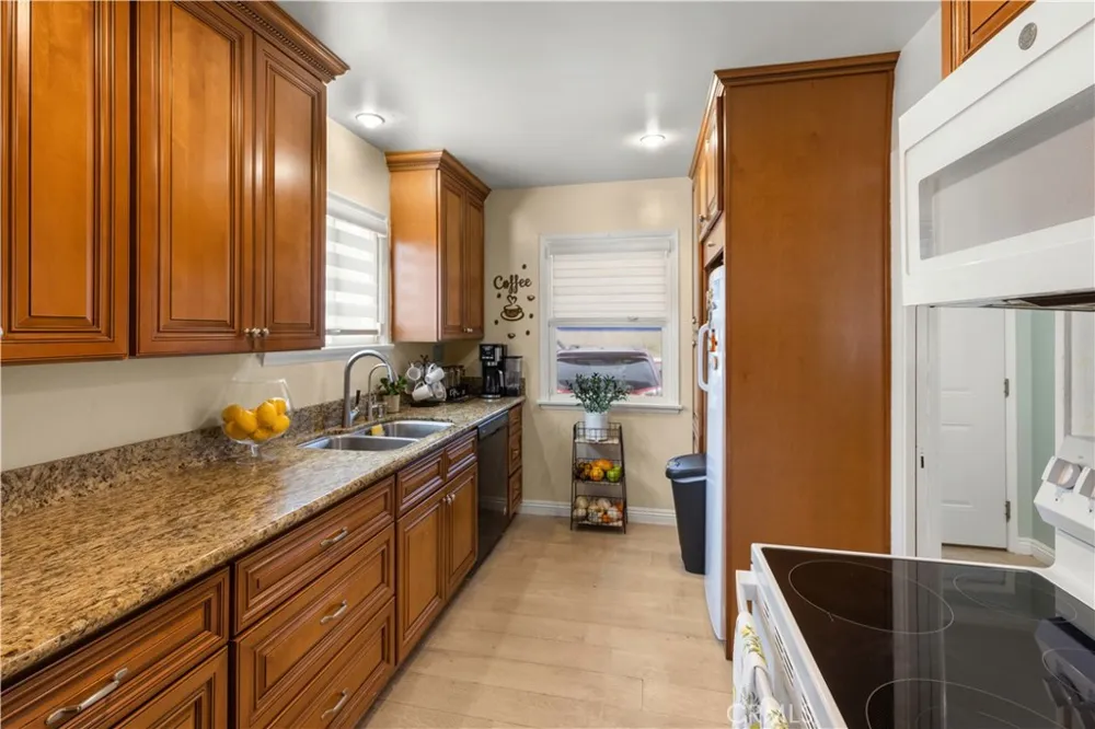 11015 Santa Gertrudes Whittier, CA 90604