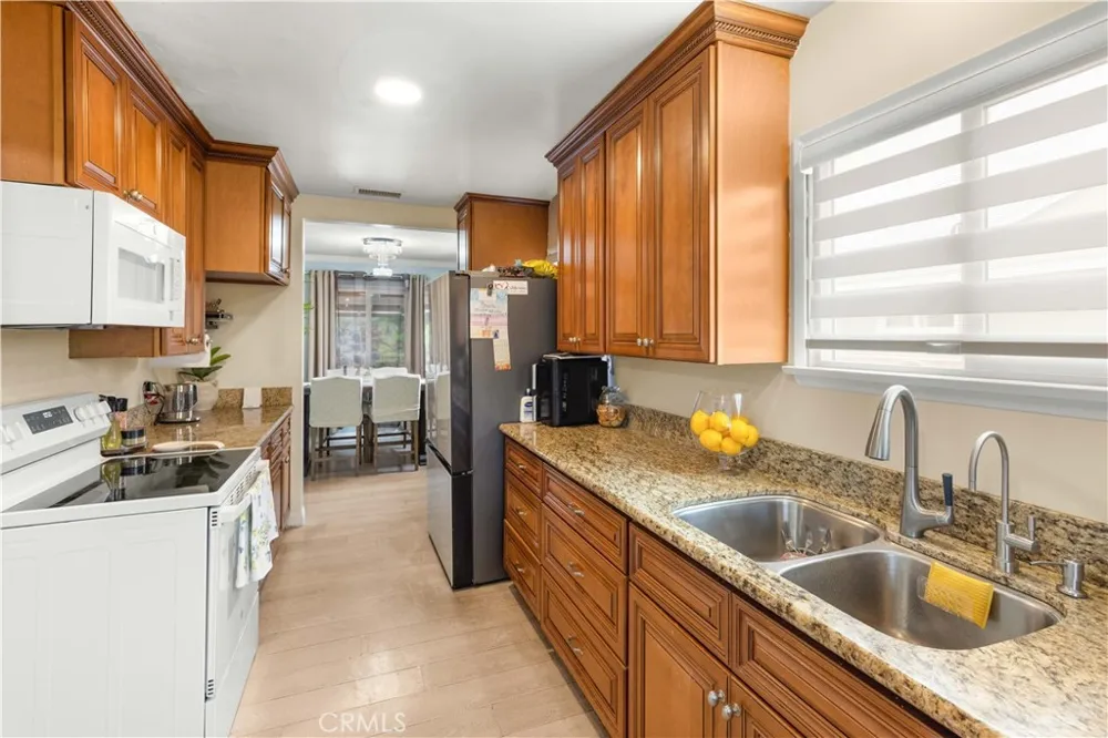 11015 Santa Gertrudes Whittier, CA 90604